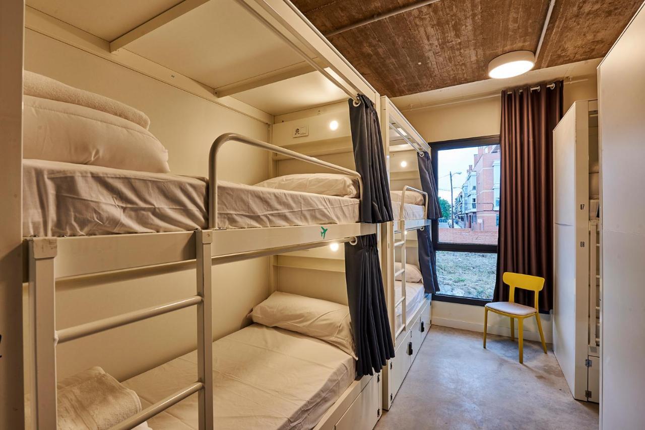Hostelfly Мадрид Экстерьер фото
