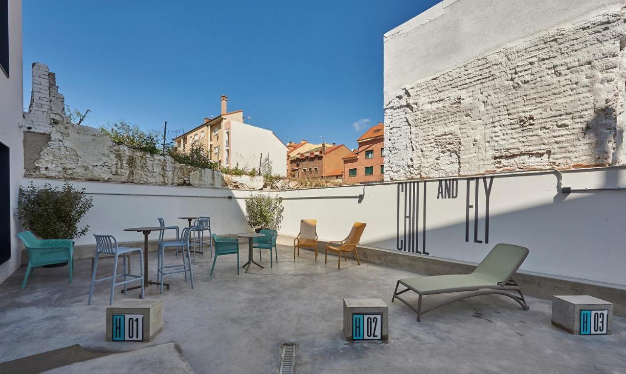 Hostelfly Мадрид Экстерьер фото